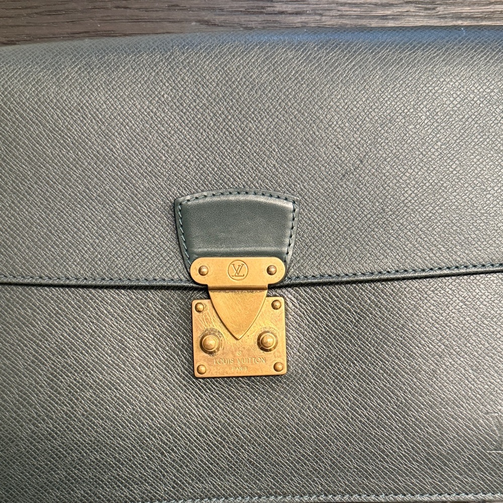 Louis Vuitton Epi Green Clutch